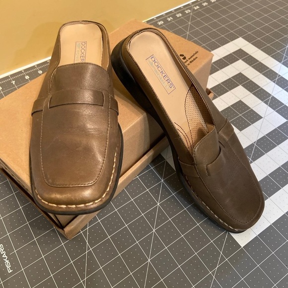 Dockers women’s green Slip-On loafers - Picture 1 of 6